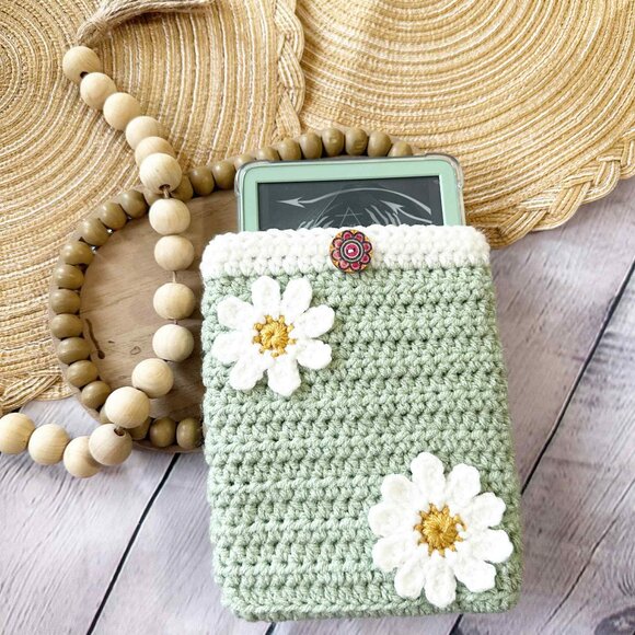Green Daisy Crochet 6" or 7" Kindle Sleeve - Picture 5 of 5